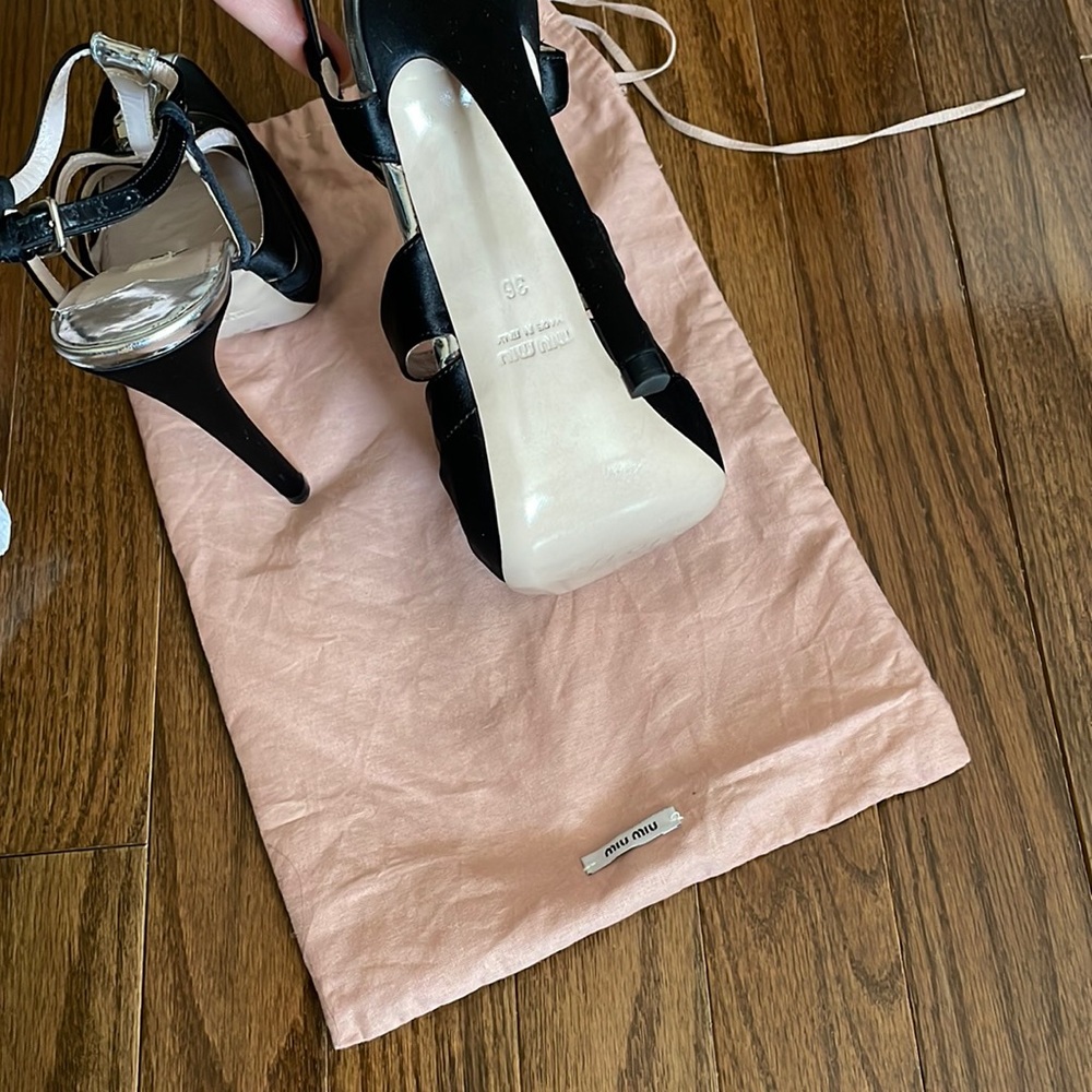 Miu Miu AUTHENTIC ❗️ Brand New limited sparkly sandals, paid 2500$, size EU 36 - Picture 6 of 7